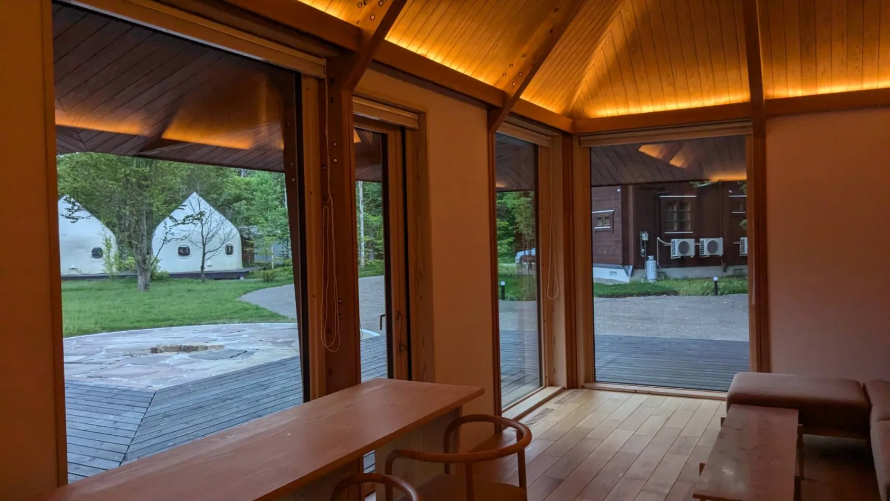 NESTING ダイニング