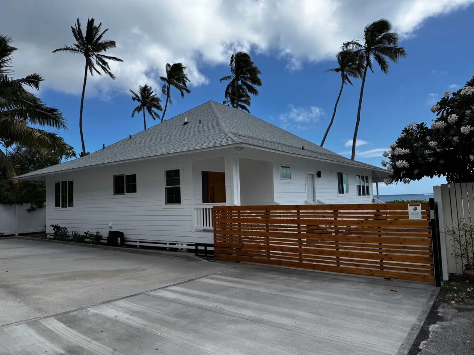 BEACH HOUSE ホノルル テラス